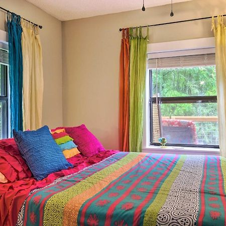 Shaw Creek Cottage With Fire Pit And Forest Views เฮนเดอร์สันวิลล์ ภายนอก รูปภาพ