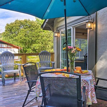 Shaw Creek Cottage With Fire Pit And Forest Views เฮนเดอร์สันวิลล์ ภายนอก รูปภาพ